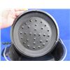 Image 3 : NEW - Camp Chef Cast Iron Pre-Seasoned Cooking Pot with Lid - 10"