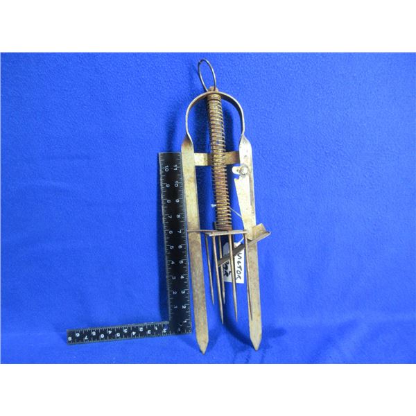 Victor Speer Mole Trap - Plunger/Harpoon Style