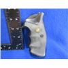 Image 2 : Pachmayr Gripper S&W K Frame Square Butt