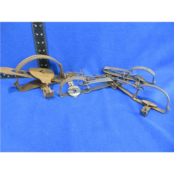 4 Vintage Oneida Victor Traps - #0 Single Long Spring x 3 and #3 Jump