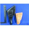 Image 2 : 2 Leather Holsters - Right Hand - Hansen Leather Mfg & Unmarked