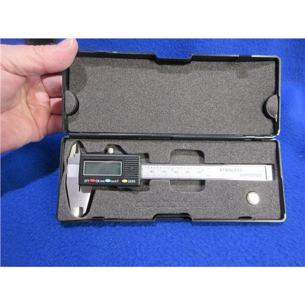 Digital Caliper - 0-100mm (4") - Tested Working