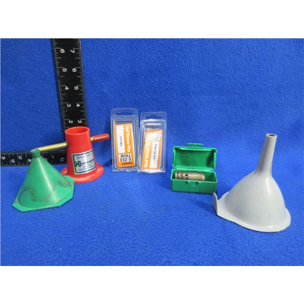 RCBS .452 Bullet Sizer Die, 2 Hand Trimmer Pilots, Powder Trickler, 2 Funnels