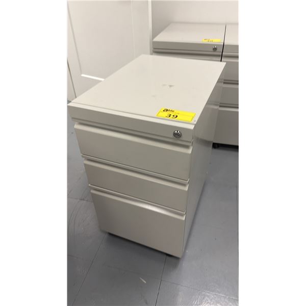 4-DRAWER PORTABLE LOCKING FILE CABINET (NO KEY)