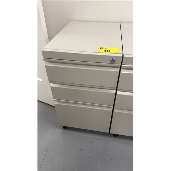 4-DRAWER PORTABLE LOCKING FILE CABINET (NO KEY)