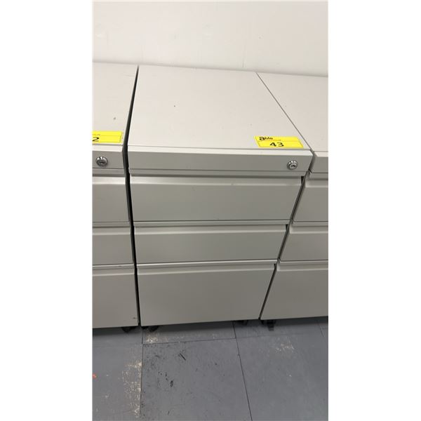 4-DRAWER PORTABLE LOCKING FILE CABINET (NO KEY)