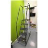 Image 1 : 5' PORTABLE WAREHOUSE STAIRCASE