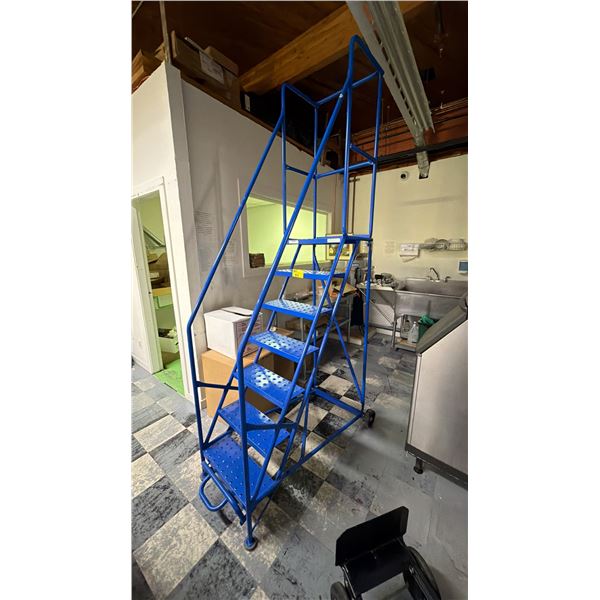 CANWAY 7' PORTABLE WAREHOUSE STAIRCASE