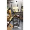 Image 2 : BALLYMORE 5' PORTABLE WAREHOUSE STAIRCASE