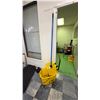 Image 1 : MOP & MOP BUCKET