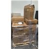 Image 1 : PALLET OF 25 BOXES OF THEO SPECIAL R024 PLASTIC CONTAINERS WITH LIDS - 150 SETS PER BOX = APPROX
