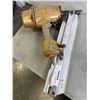 Image 1 : BOSTITCH STRIP NAILER