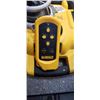 Image 4 : DEWALT LASER LEVEL W/ BATTERY WORKING
