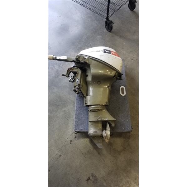 JOHNSON 9-1/2 BOAT MOTOR