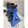 Image 3 : TROLLEY JACK WITH HANDLE AND 2 PAIR OF JACK STANDS