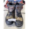 Image 2 : PAIR OF WORKBOOTS AND HERSHEL BACKPACK