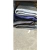 Image 1 : 5 MOVING BLANKETS