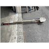 Image 2 : BUNDLE OF SHOVELS