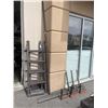 Image 1 : LOT OF METAL CORNERS AND WALL SHELVING BRACKETS