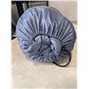 Image 2 : STEP STOOL AND SLEEPING BAG