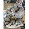 Image 2 : GARDEN FOUNTAIN AND GARDEN EDGING