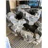 Image 3 : GARDEN FOUNTAIN AND GARDEN EDGING