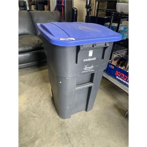 HOUSEHOLD GARBAGE CAN W/ LID