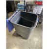 Image 3 : HOUSEHOLD GARBAGE CAN W/ LID