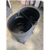 Image 3 : LOCKING STORAGE BIN