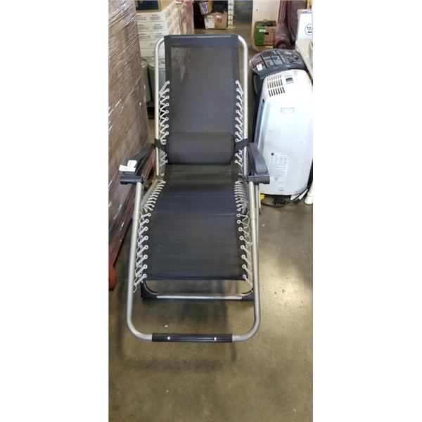 ZERO GRAVITY PATIO LOUNGER
