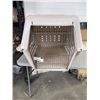 Image 1 : LARGE PET CRATE