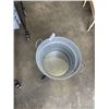 Image 2 : GALVANIZED BUCKET ON STAND