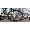 Image 4 : BLACK CCM BIKE