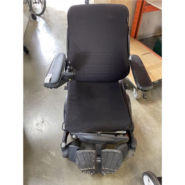 ELECTRIC SCOOTER - NEEDS BATTERY