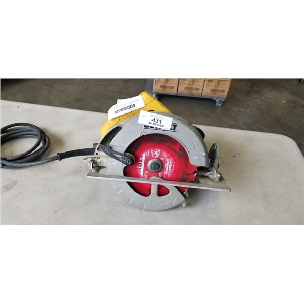DEWALT DWE575 7-1/4 INCH CIRCULAR SAW WITYH DIABLO FRAMING BLADE, TESTED WORKING