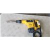 Image 1 : DEWALT D25481 1-9/16 SDS MAX ROTARY HAMMER WITH BIT, TESTED WORKING