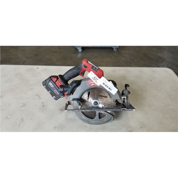 MILWAUKEE FUEL M18 7-1/4 INCH CIRCULAR SAW WITH 4AH BATTERY, TESTED AND WORKING