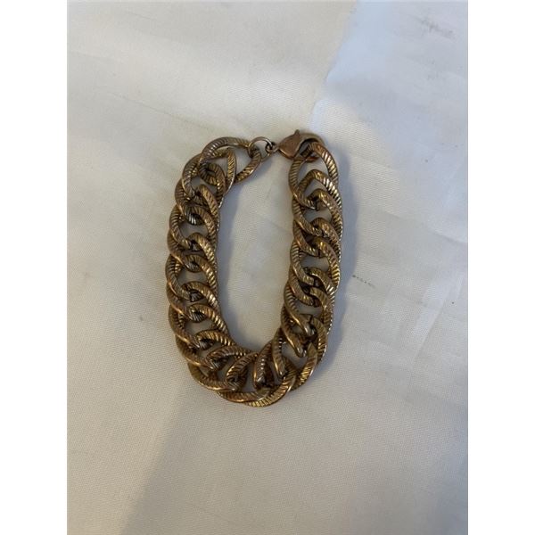 VINTAGE UNMARKED GOLD TONE LINKS BRACELET