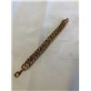 Image 2 : VINTAGE UNMARKED GOLD TONE LINKS BRACELET