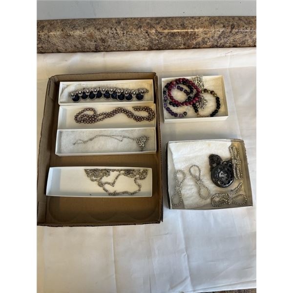 LOT OF ESTATE JEWELRY INCLUDING 925 STERLNG SILVER