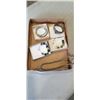 Image 1 : TRAY OF LADIES JEWELLERY