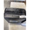 Image 4 : WINIX COOL MIST HUMIDIFIER AND INSIGNIA SIX SHEET PAPER SHREDDER BOTH WORKING