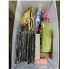 Image 6 : LARGE TOTE OF PARTY SUPPLIES BALLOONS AND MORE