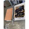 Image 1 : TRAY OF SUNGLASSES AND PAPER CUTTER