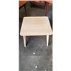 Image 1 : MODERN SQUARE COFFEE TABLE