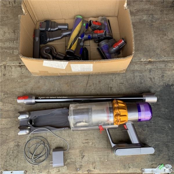 DYSON V15 DETECT TOTAL CLEAN EXTRA CORDLESS VACUUM WORKING WITH ATTACHMENTS RETAIL $1,200
