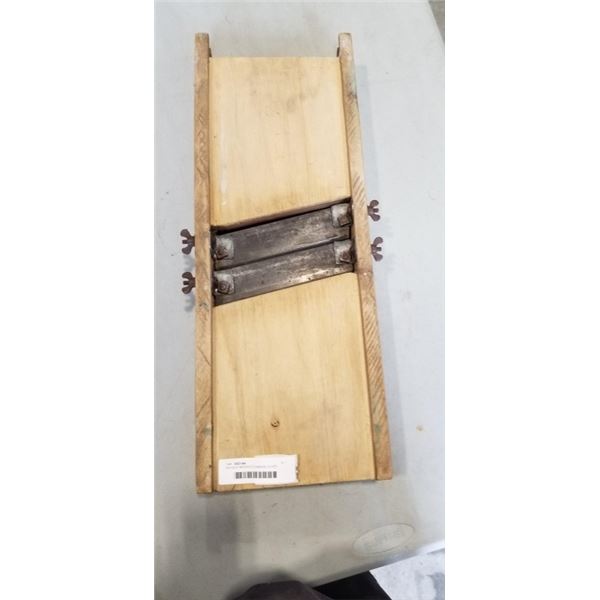 ANTIQUE MENANITE CABBAGE SLICER