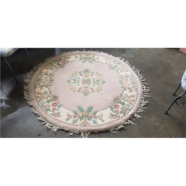 WOOL ROUND AREA CARPET, 63 INCH DIAMETER