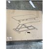 Image 3 : VIVO WHITE DESK RISER