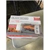 Image 2 : BLACK & DECKER 4-SLICE AIR FRY TOASTER OVEN - TESTED WORKING, RETAIL $179